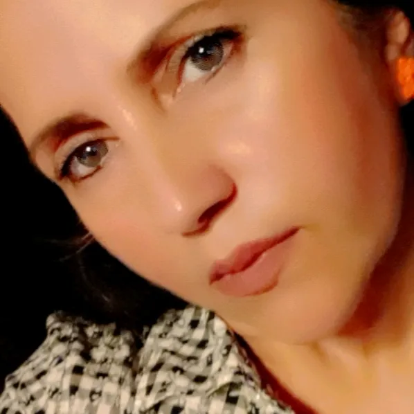 julynava19