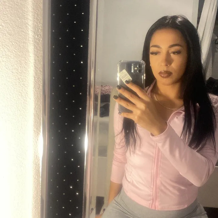 @myliaalexiss