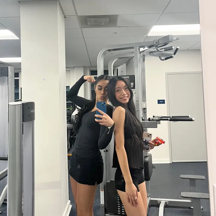 @anshika_solleti