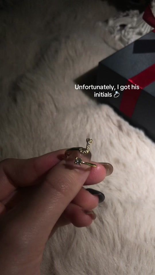 TikTok video thumbnail by chic_charmvault