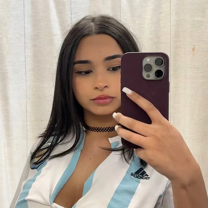 @itslelasohna