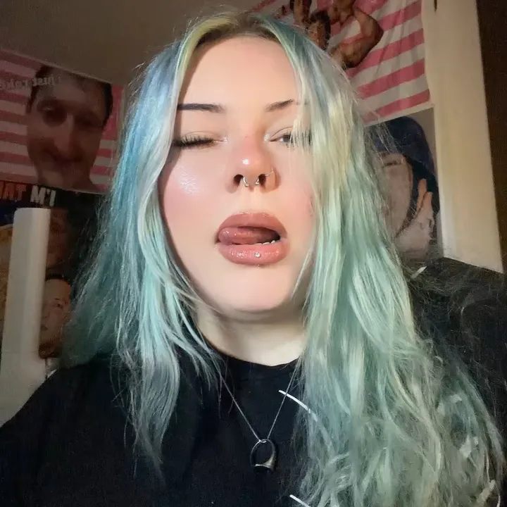 @meganluv777