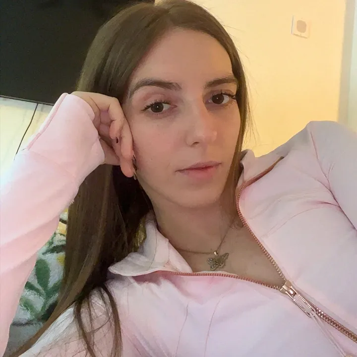 @liyahlouuuu
