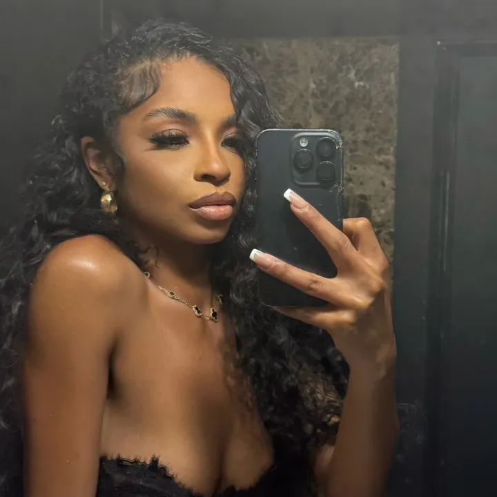 @blacklatinaa