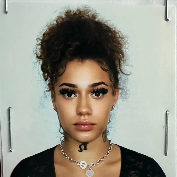 @iamnevaehakira