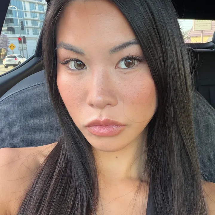 @kellywinnn